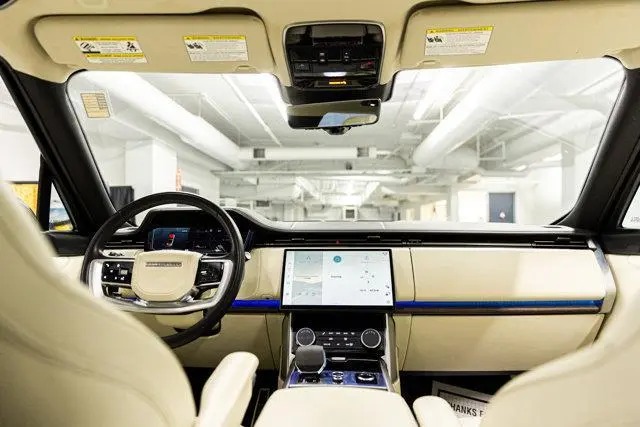 2023 Land Rover Range Rover P530 SE - Image 7